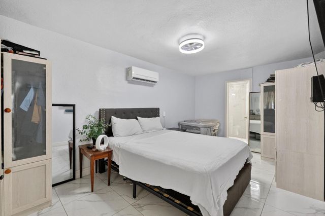 1705 Davie Boulevard, Fort Lauderdale, FL 33312