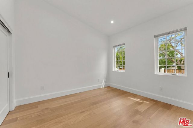 9005 ROSEWOOD Avenue, West Hollywood, CA 90048