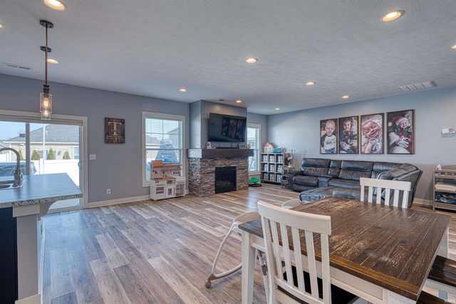 11405 Caracaras Court, Evansville, IN 47725