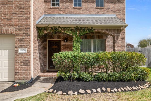 2108 Black Duck Drive, League City, TX 77573