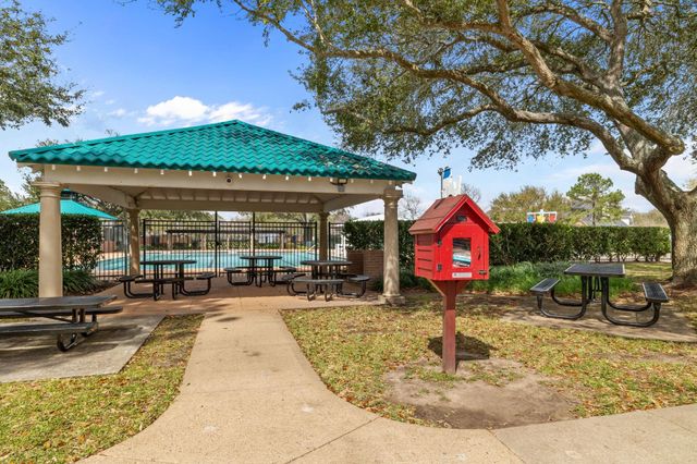 2108 Black Duck Drive, League City, TX 77573