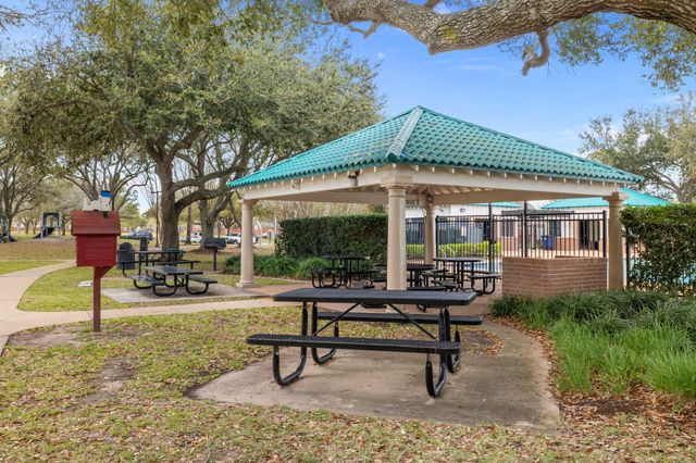 2108 Black Duck Drive, League City, TX 77573