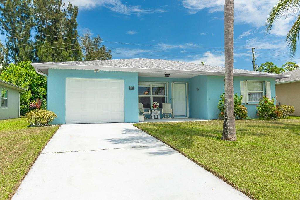 5662 Travelers Way, Fort Pierce, FL 34982