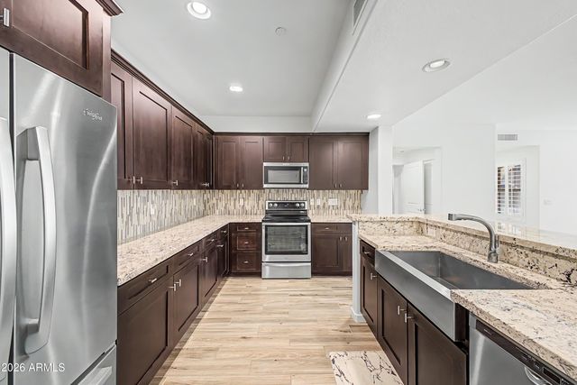 3935 E ROUGH RIDER Road 1271, Phoenix, AZ 85050
