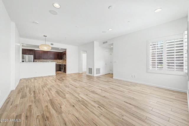 3935 E ROUGH RIDER Road 1271, Phoenix, AZ 85050