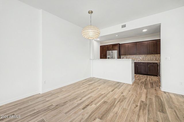 3935 E ROUGH RIDER Road 1271, Phoenix, AZ 85050
