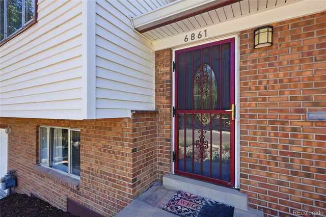 6861 S Washington Street, Littleton, CO 80122