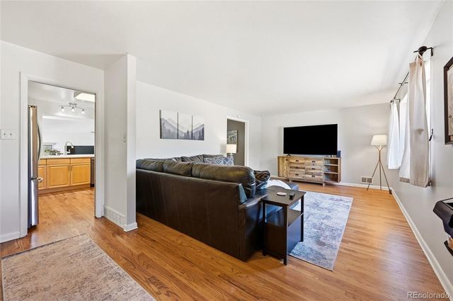 6861 S Washington Street, Littleton, CO 80122