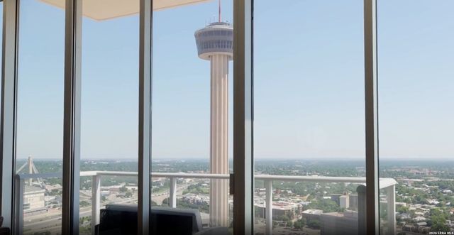 610 E Market St Unit 2803, San Antonio, TX 78205