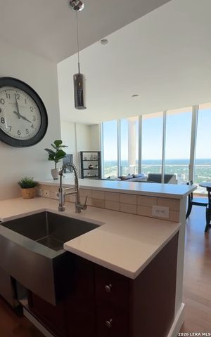 610 E Market St Unit 2803, San Antonio, TX 78205