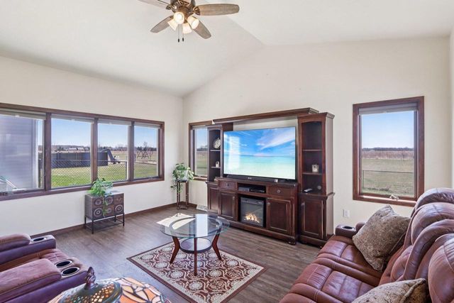 W2821 Fonda Lane, Belleville, WI 53508