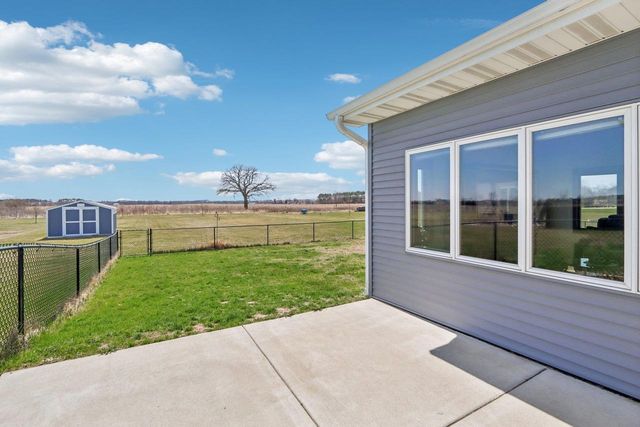 W2821 Fonda Lane, Belleville, WI 53508