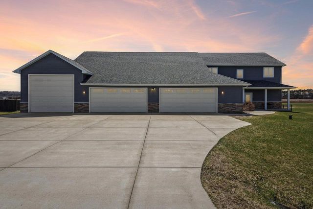 W2821 Fonda Lane, Belleville, WI 53508