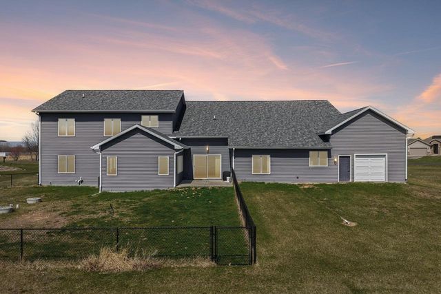 W2821 Fonda Lane, Belleville, WI 53508