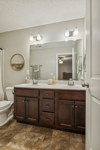 2808 Valley Farms Drive, Christiana, TN 37037