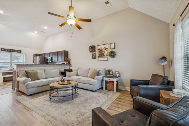 2808 Valley Farms Drive, Christiana, TN 37037