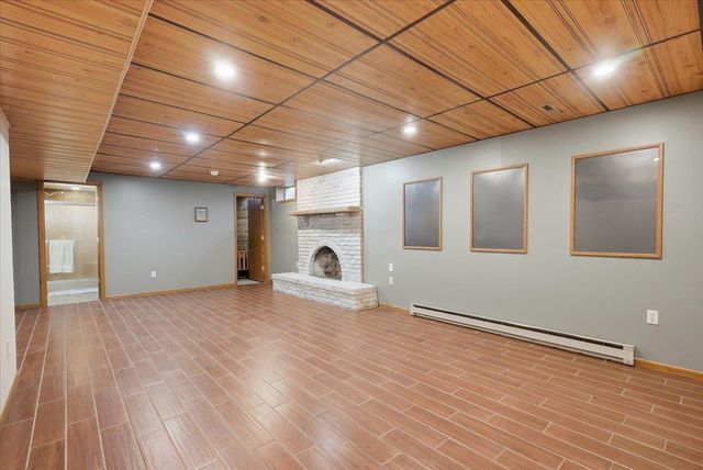 2602 Hawthorne Lane, Stillwater, MN 55082