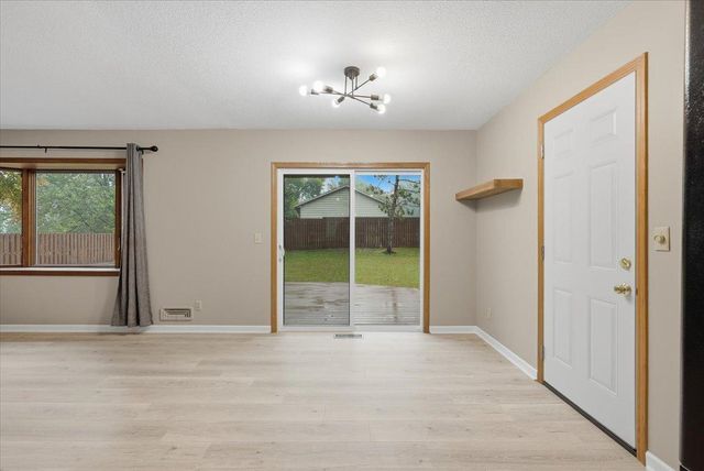 2602 Hawthorne Lane, Stillwater, MN 55082