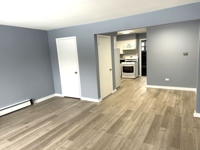 44 King Arthur Court 12, Northlake, IL 60164