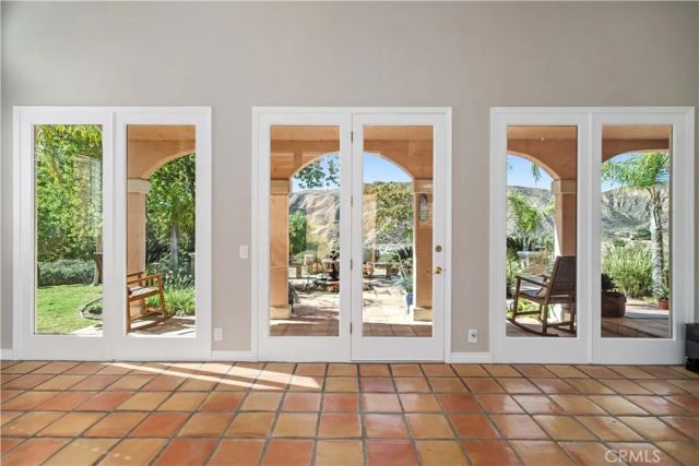 30040 San Francisquito Canyon, Saugus, CA 91390