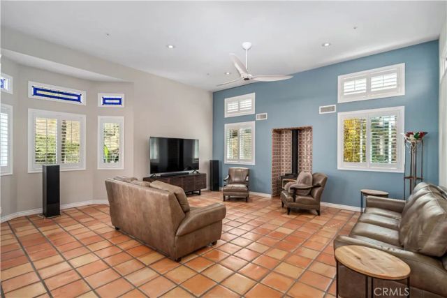 30040 San Francisquito Canyon, Saugus, CA 91390