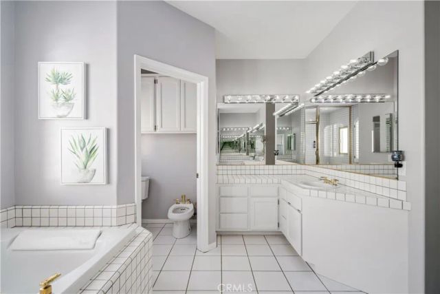 30040 San Francisquito Canyon, Saugus, CA 91390