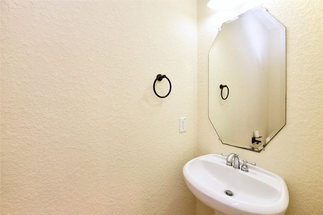 802 Hollyhock Drive, Stafford, TX 77477