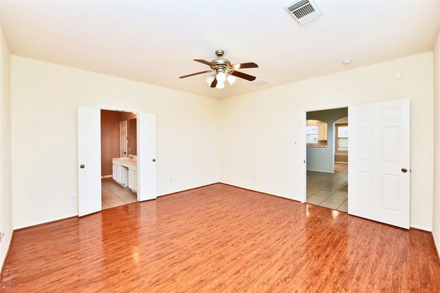 802 Hollyhock Drive, Stafford, TX 77477