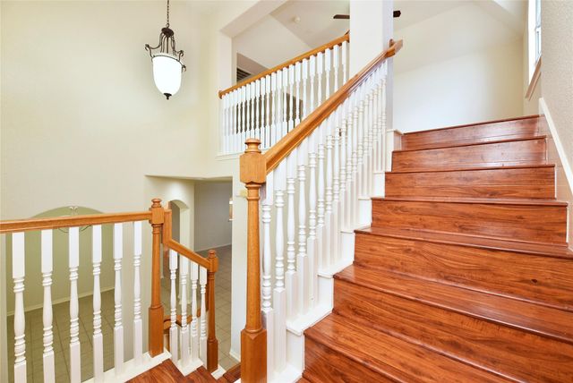 802 Hollyhock Drive, Stafford, TX 77477