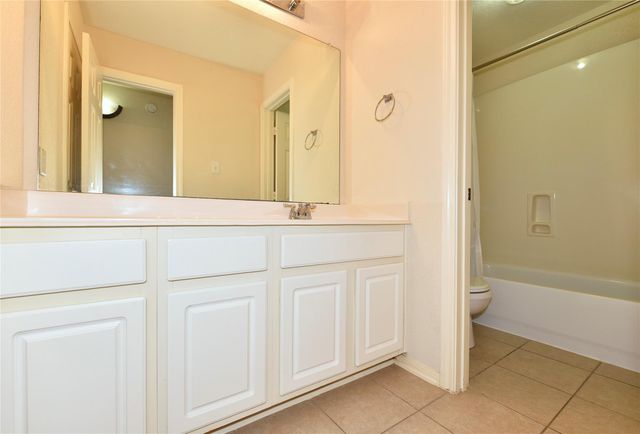 802 Hollyhock Drive, Stafford, TX 77477