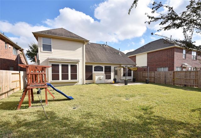 802 Hollyhock Drive, Stafford, TX 77477