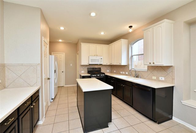 802 Hollyhock Drive, Stafford, TX 77477