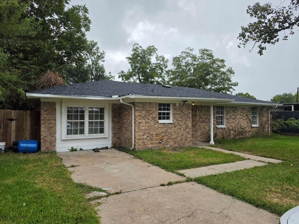 13018 Breezeway Street, Houston, TX 77037