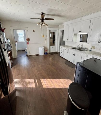 1015 S Grant Avenue, Chanute, KS 66720