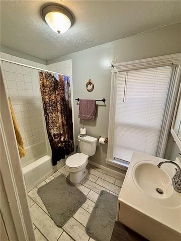 1015 S Grant Avenue, Chanute, KS 66720