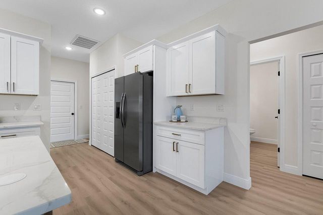 9055 103rd Avenue, Vero Beach, FL 32967