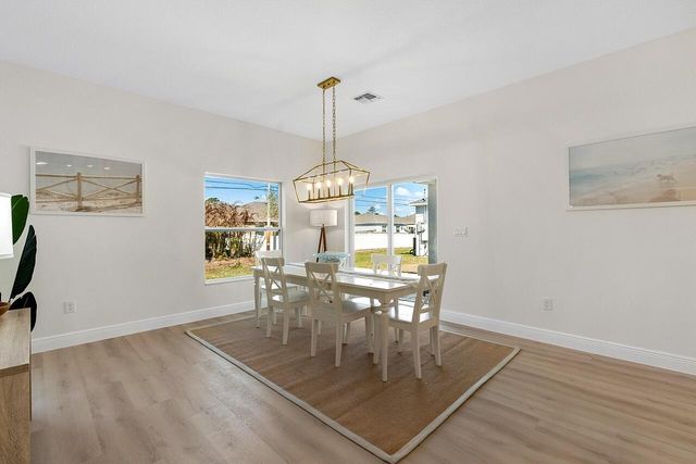 9055 103rd Avenue, Vero Beach, FL 32967