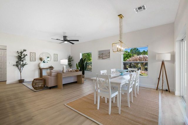 9055 103rd Avenue, Vero Beach, FL 32967