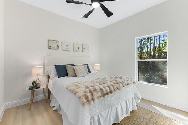 9055 103rd Avenue, Vero Beach, FL 32967