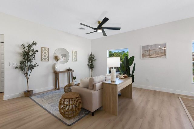 9055 103rd Avenue, Vero Beach, FL 32967