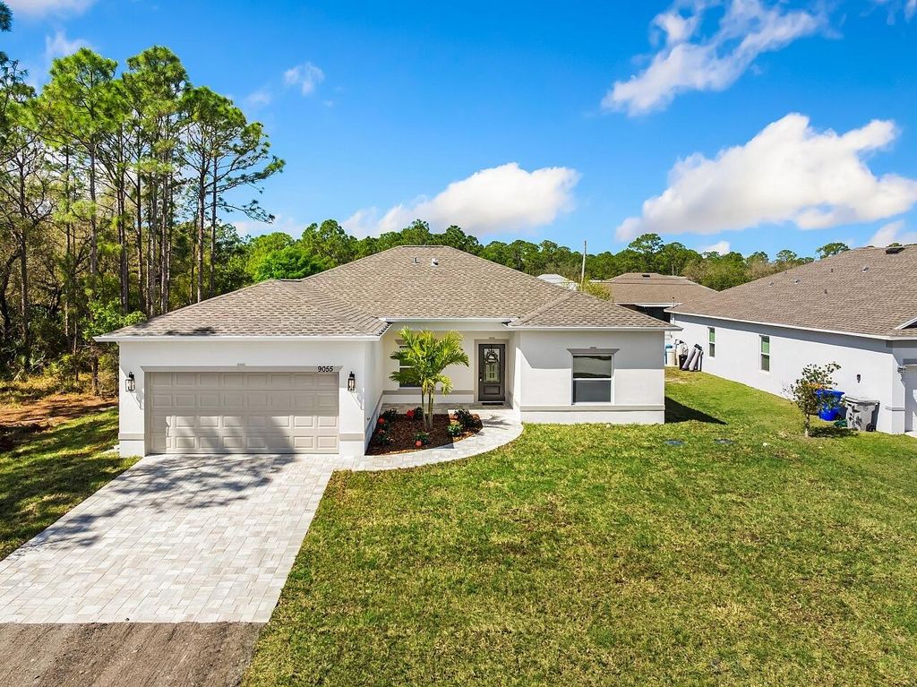 9055 103rd Avenue, Vero Beach, FL 32967