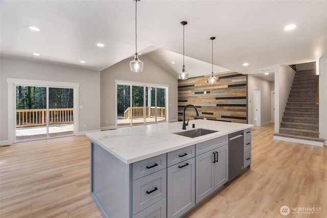 1620 E Mason Lake Road, Shelton, WA 98546