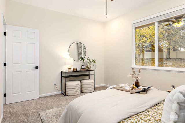 1786 N Prestwick, Eagle, ID 83616