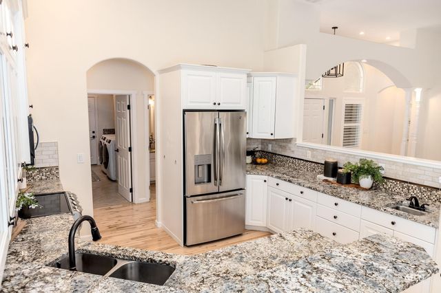 1786 N Prestwick, Eagle, ID 83616