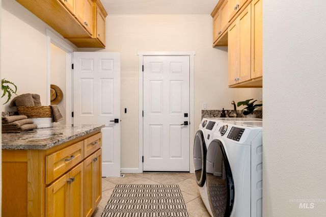 1786 N Prestwick, Eagle, ID 83616