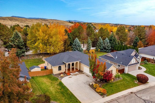 1786 N Prestwick, Eagle, ID 83616