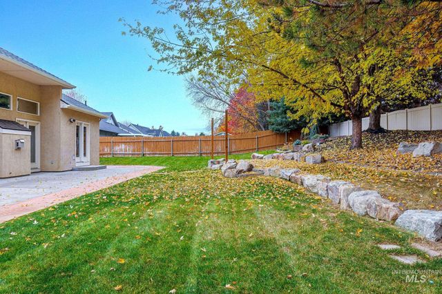 1786 N Prestwick, Eagle, ID 83616