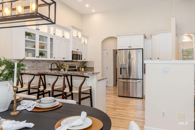 1786 N Prestwick, Eagle, ID 83616