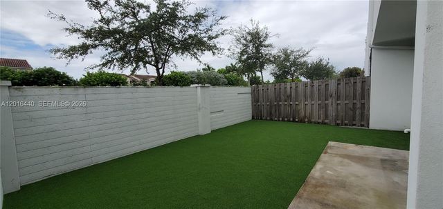 7210 NW 103rd Path, Doral, FL 33178