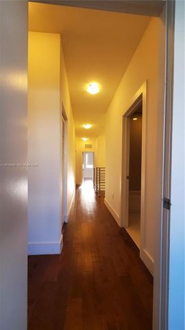 7210 NW 103rd Path, Doral, FL 33178